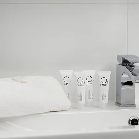 Przytulne Z Balkonem W Centrum Blisko Plazy By Renters Apartamento