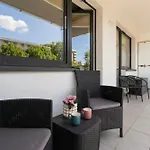 Przytulne Z Balkonem W Centrum Blisko Plazy By Renters Apartment *