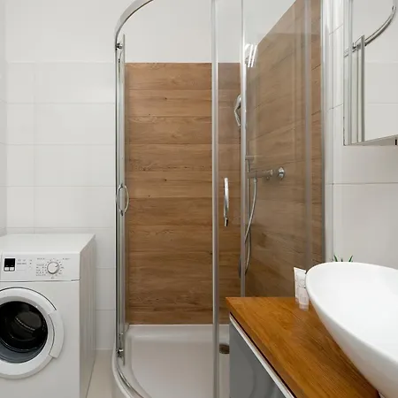Przytulne Z Balkonem W Centrum Blisko Plazy By Renters Kołobrzeg