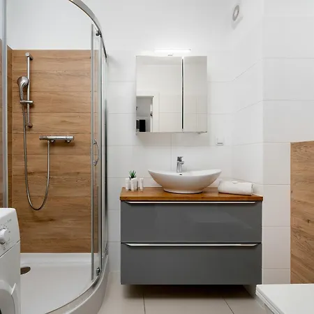 Apartman Przytulne Z Balkonem W Centrum Blisko Plazy By Renters Kołobrzeg