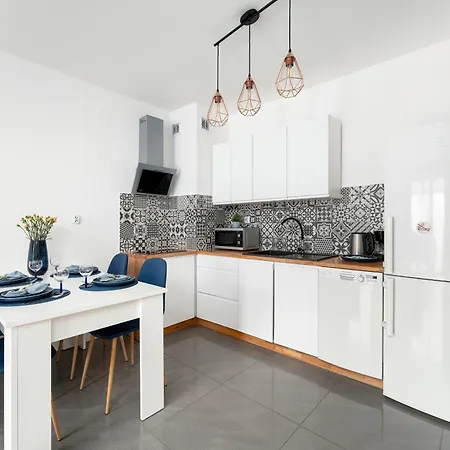 Apartamento Przytulne Z Balkonem W Centrum Blisko Plazy By Renters